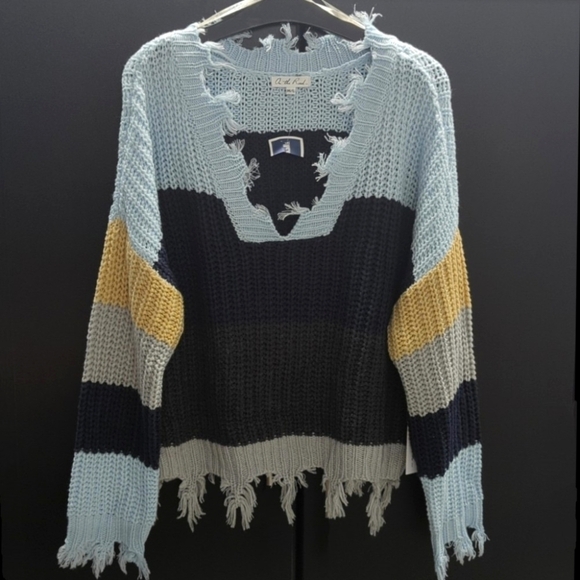 On The Road Distressed Blue Color Block Sweater w Fringe NWT Size M/L - Picture 6 of 15